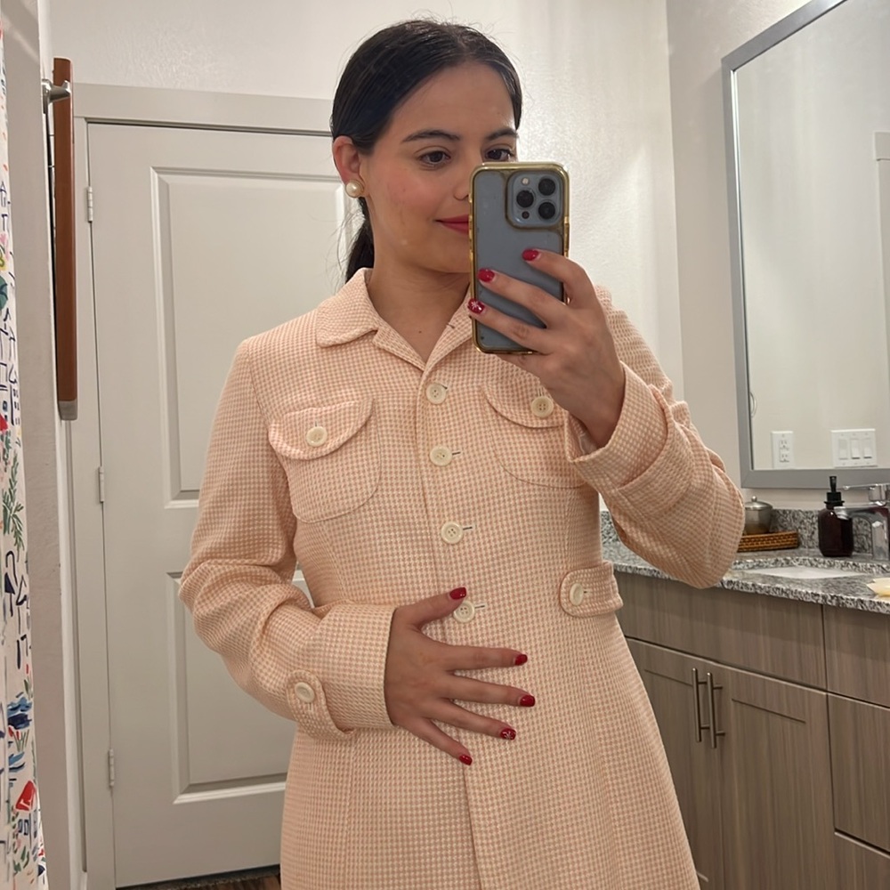 Vintage Ann Taylor Pink Houndstooth Trench coat with Contrasting Trim - Picture 3 of 10